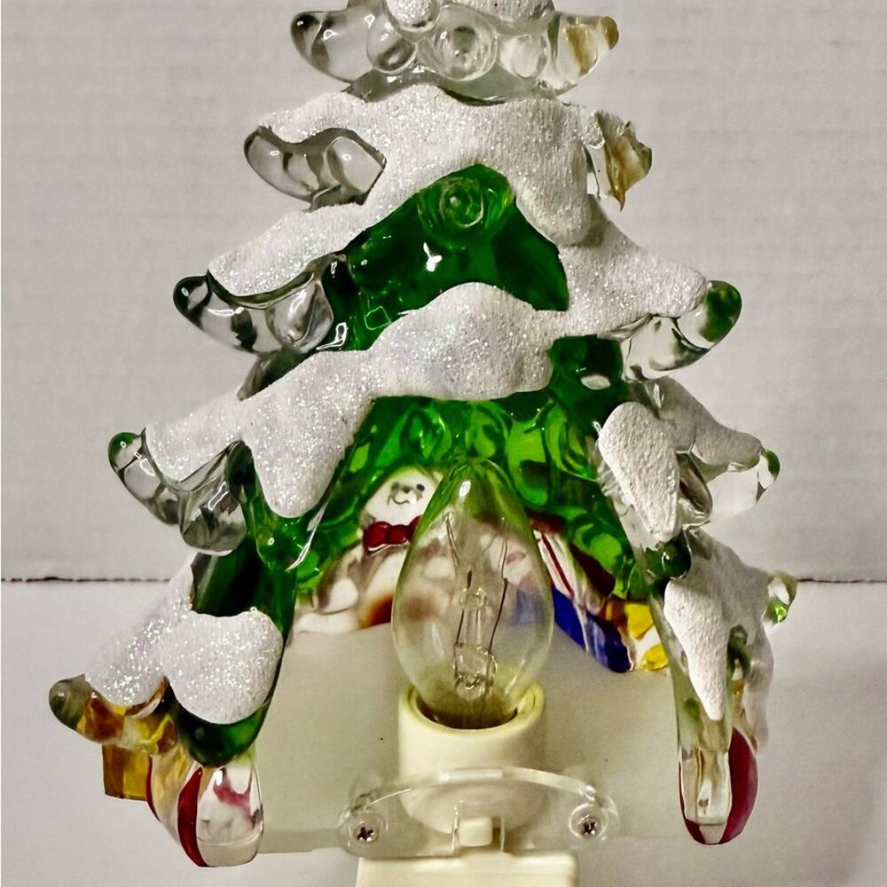 Wall light of a Christmas tree and presents with a teddy bear 6 " tall - Picture 7 of 10